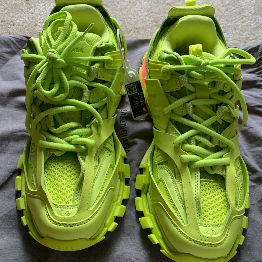 Balenciagas light up sneakers